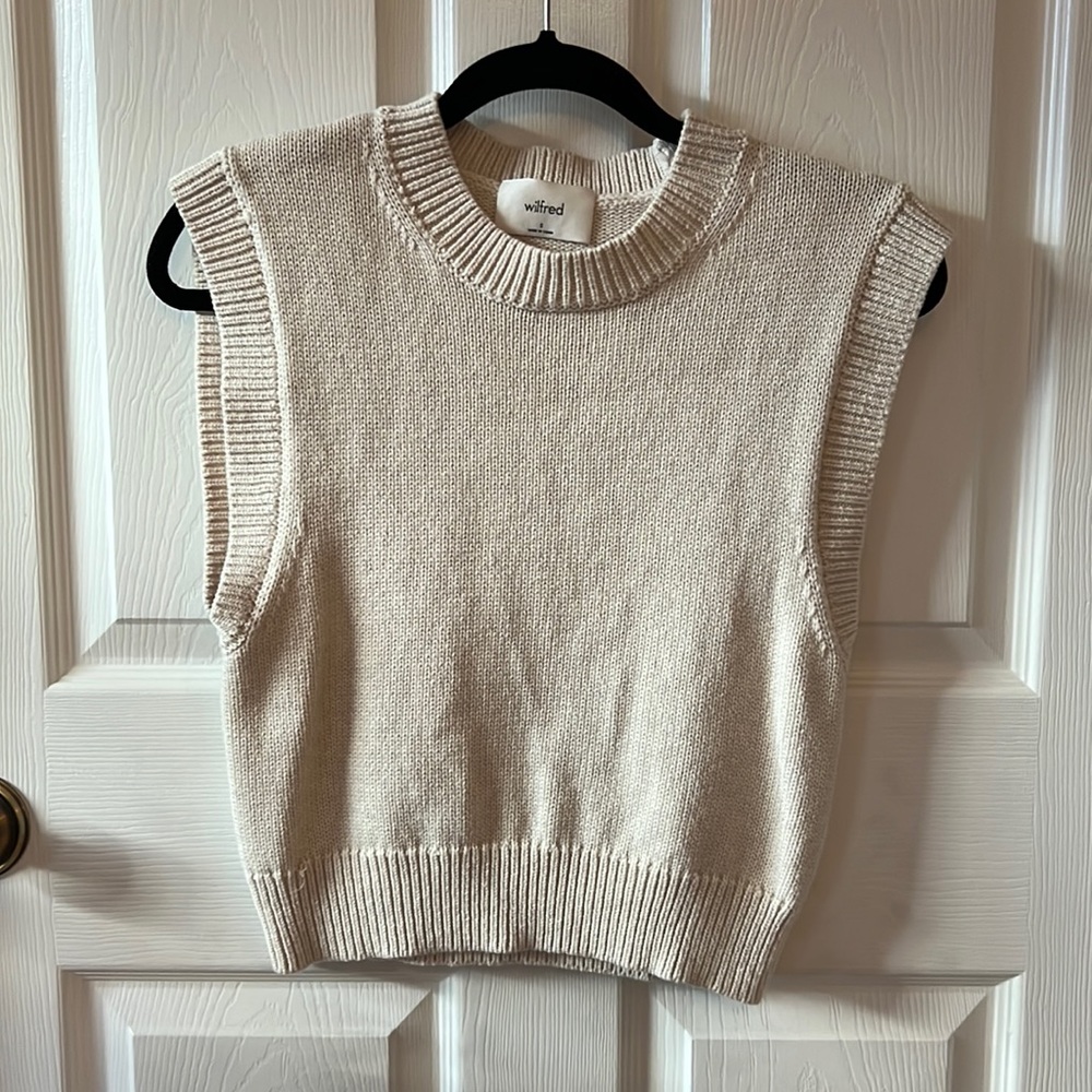 NWOT Aritzia Wilfred Sweater Vest